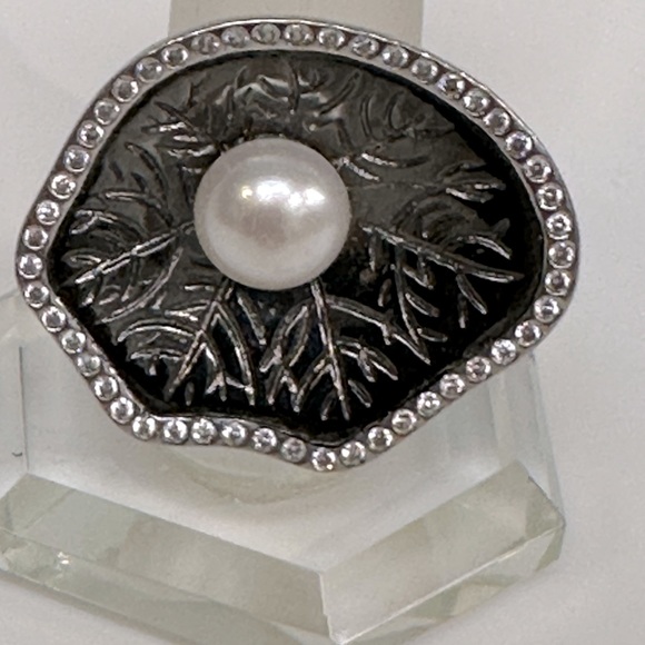 Sterling silver ring with pearl - Picture 1 of 3